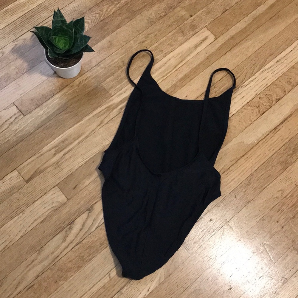 Savage one piece bathing suit - Picture 3 of 3